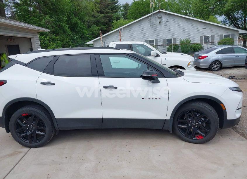 Photo 13 of 2024 Chevrolet Blazer FWD 3LT (VIN 3GNKBDR45RS195056)
