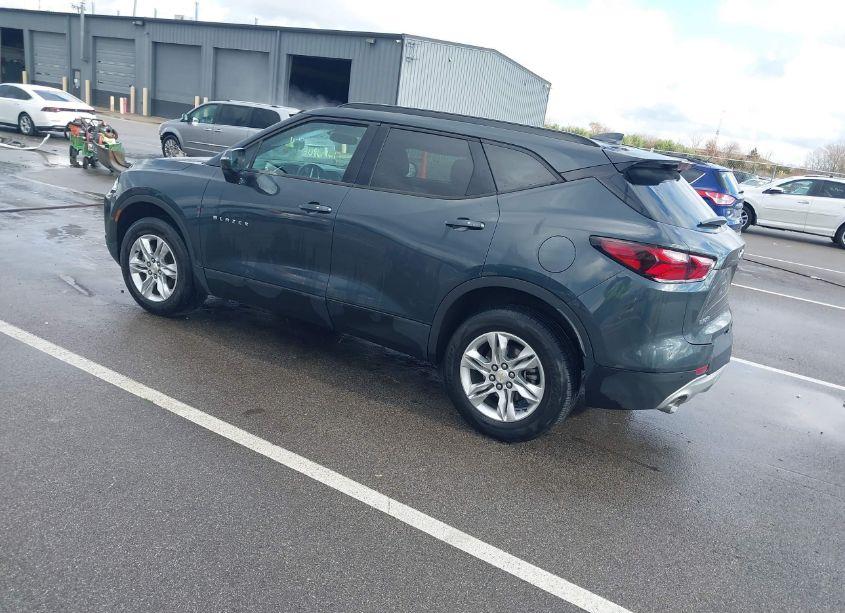 Photo 3 of 2019 Chevrolet Blazer (VIN 3GNKBDRS0KS611423)