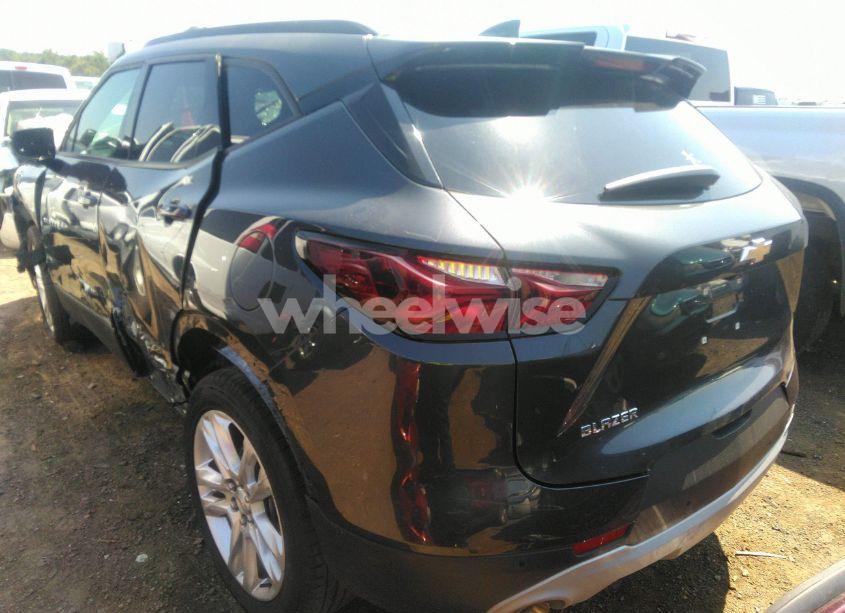 Photo 3 of 2022 Chevrolet Blazer FWD 3LT (VIN 3GNKBDRS0NS165505)