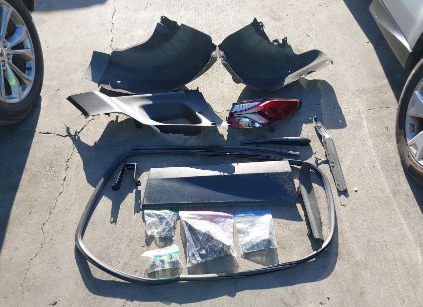 Photo 12 of 2020 Chevrolet Blazer FWD 3LT (VIN 3GNKBDRS1LS544431)