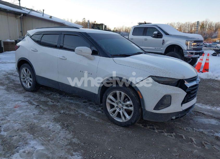 2020 Chevrolet Blazer FWD 3LT (VIN 3GNKBDRS1LS630418) main photo