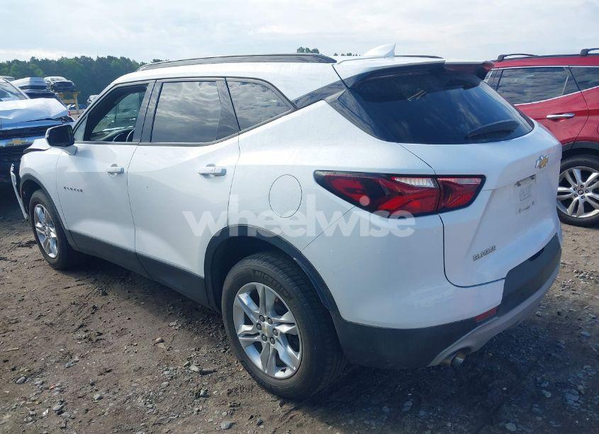 Photo 3 of 2021 Chevrolet Blazer FWD 3LT (VIN 3GNKBDRS2MS510306)