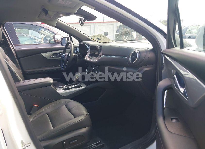 Photo 5 of 2021 Chevrolet Blazer FWD 3LT (VIN 3GNKBDRS2MS510306)