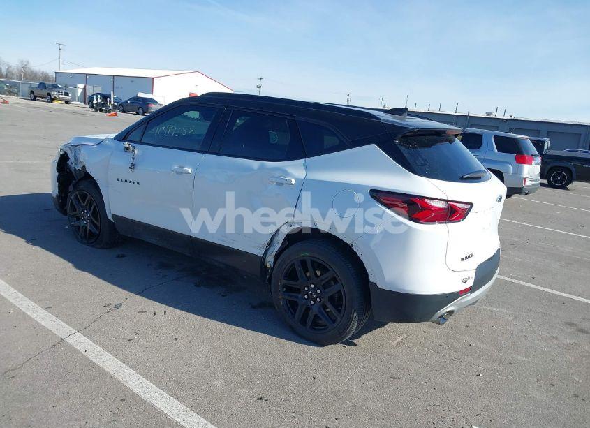 Photo 3 of 2019 Chevrolet Blazer (VIN 3GNKBDRS4KS703554)