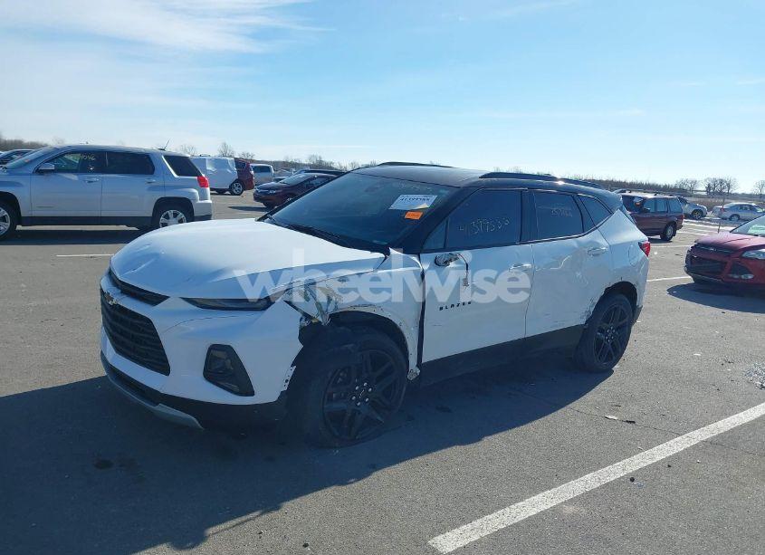 Photo 6 of 2019 Chevrolet Blazer (VIN 3GNKBDRS4KS703554)