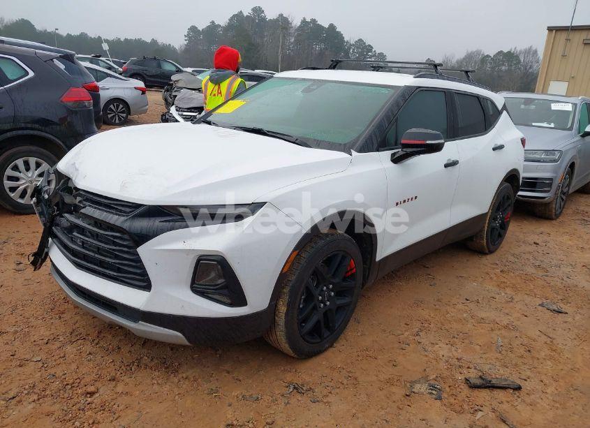 Photo 2 of 2021 Chevrolet Blazer FWD 3LT (VIN 3GNKBDRS5MS520988)
