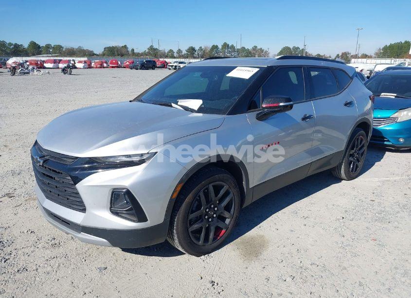 Photo 2 of 2022 Chevrolet Blazer FWD 3LT (VIN 3GNKBDRS6NS132105)