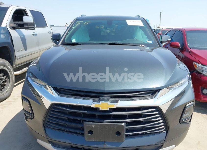 Photo 12 of 2019 Chevrolet Blazer (VIN 3GNKBDRS7KS590179)