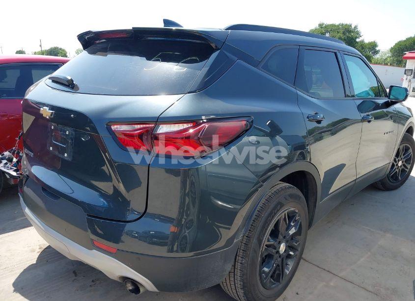 Photo 4 of 2019 Chevrolet Blazer (VIN 3GNKBDRS7KS590179)