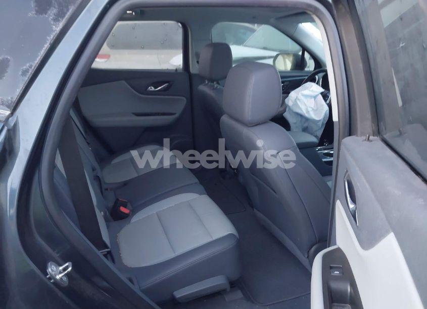 Photo 8 of 2019 Chevrolet Blazer (VIN 3GNKBDRS8KS543257)