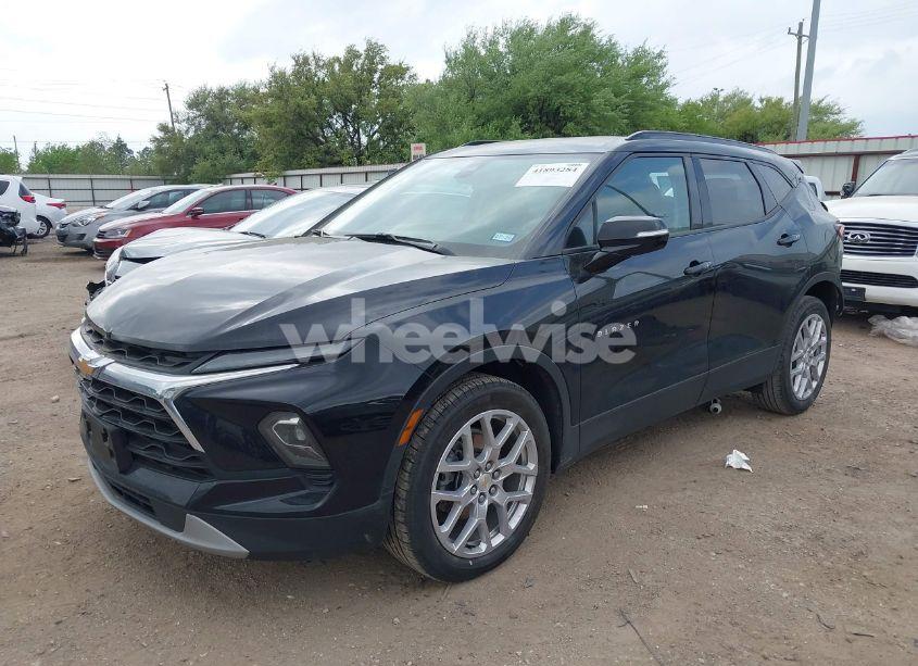 Photo 2 of 2023 Chevrolet Blazer FWD 3LT (VIN 3GNKBDRS8PS229972)