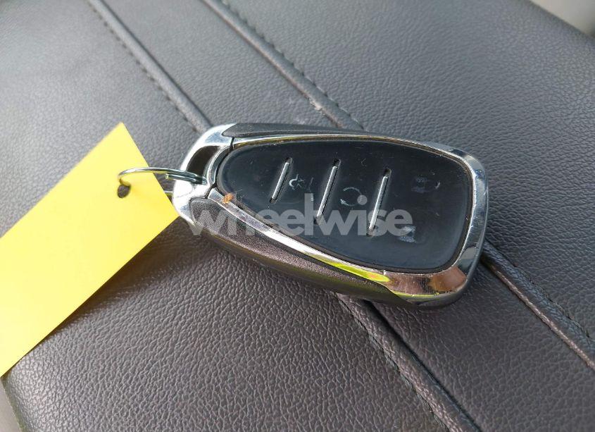 Photo 11 of 2019 Chevrolet Blazer (VIN 3GNKBDRS9KS647711)