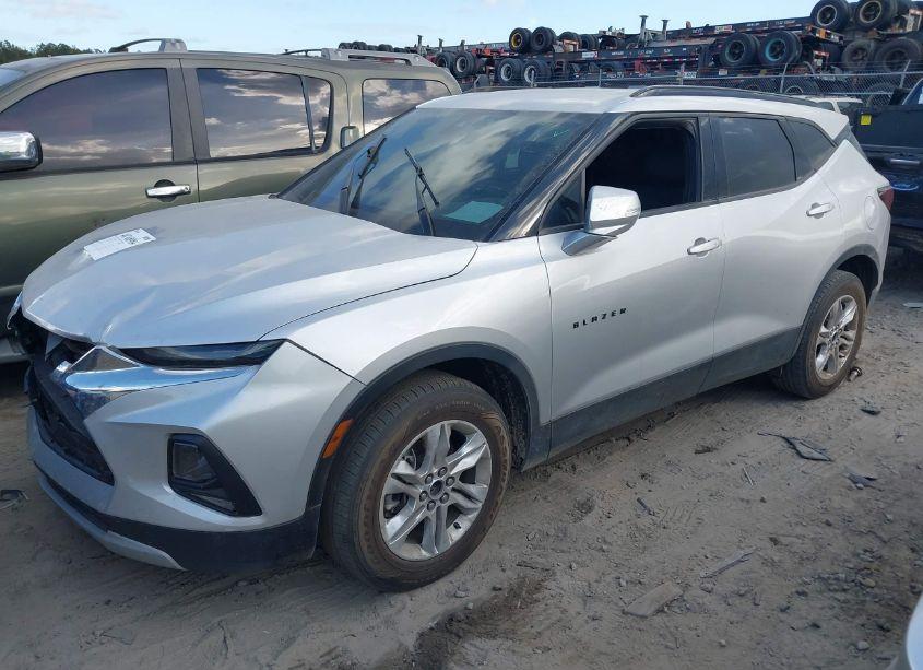 Photo 2 of 2021 Chevrolet Blazer FWD 3LT (VIN 3GNKBDRS9MS501408)