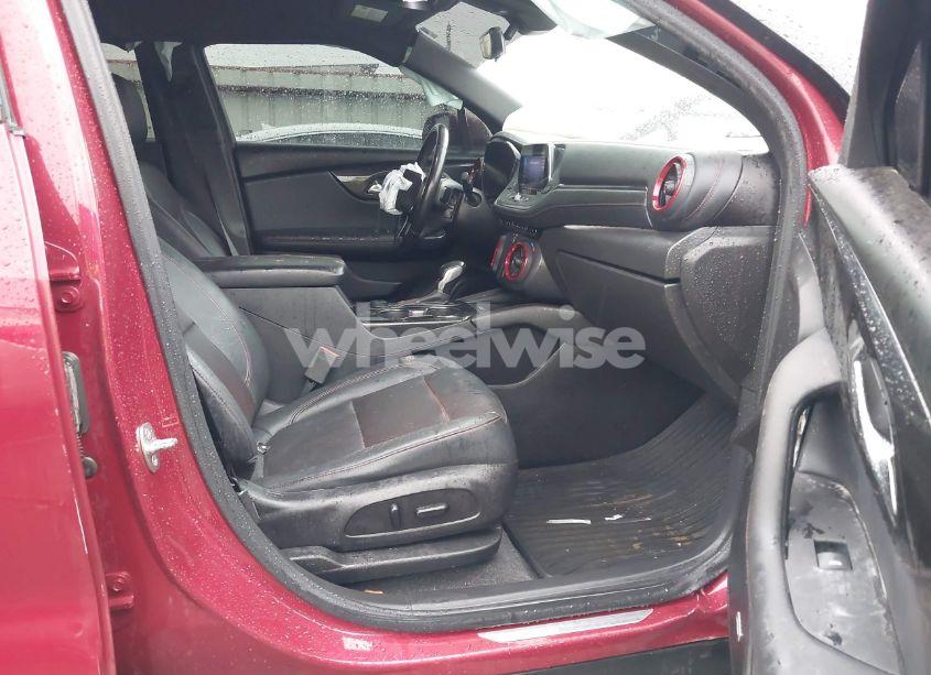 Photo 5 of 2020 Chevrolet Blazer FWD RS (VIN 3GNKBERS0LS575692)