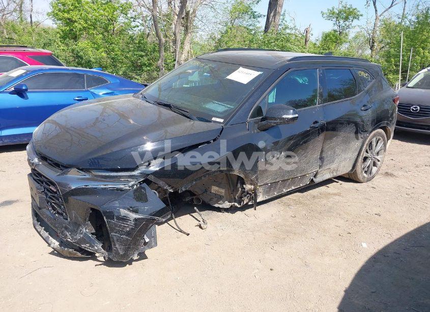Photo 2 of 2022 Chevrolet Blazer FWD RS (VIN 3GNKBERS0NS137967)