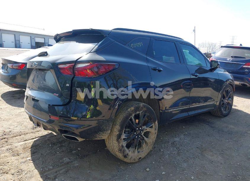 Photo 4 of 2022 Chevrolet Blazer FWD RS (VIN 3GNKBERS0NS137967)