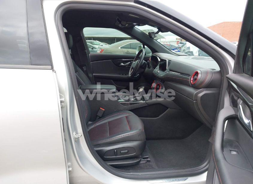 Photo 5 of 2020 Chevrolet Blazer FWD RS (VIN 3GNKBERS1LS604956)