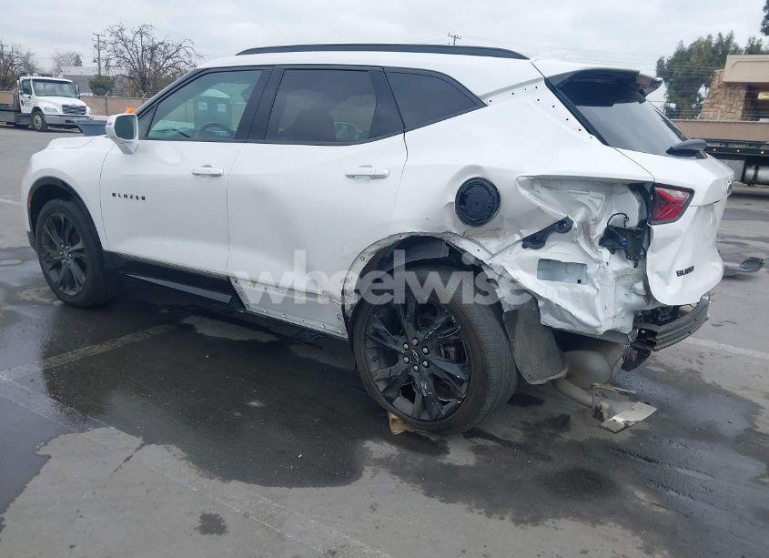 Photo 3 of 2020 Chevrolet Blazer FWD RS (VIN 3GNKBERS1LS672254)