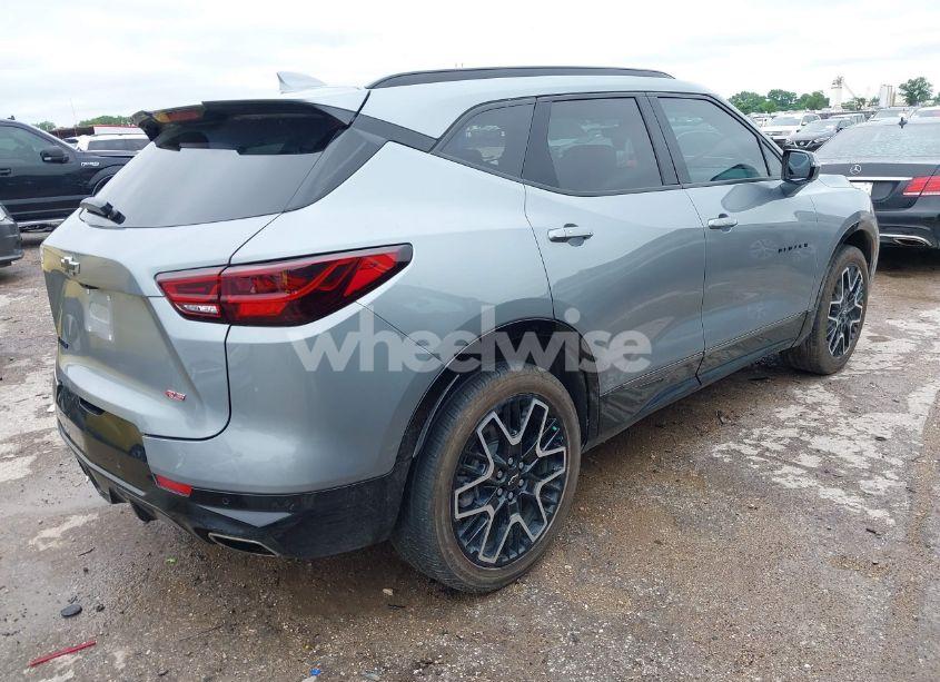 Photo 4 of 2023 Chevrolet Blazer FWD RS (VIN 3GNKBERS1PS225588)