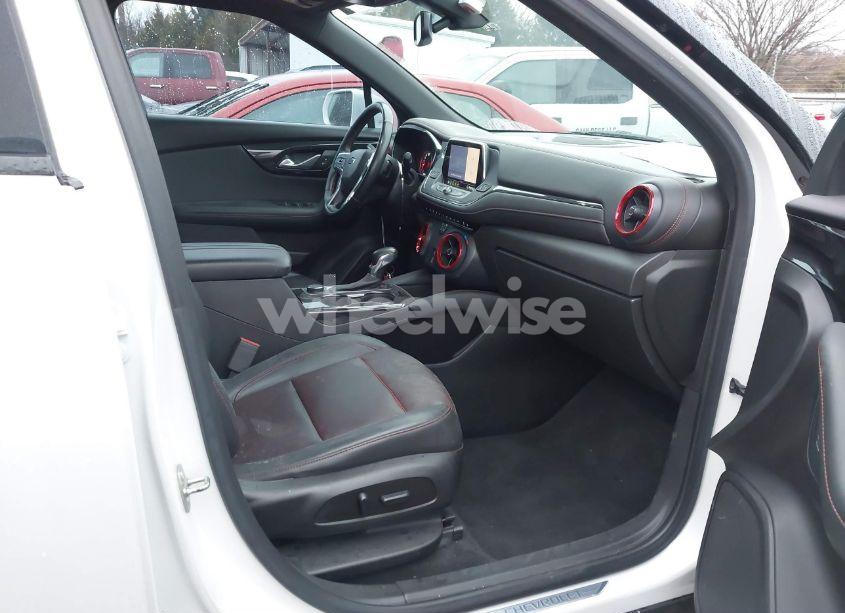 Photo 5 of 2020 Chevrolet Blazer FWD RS (VIN 3GNKBERS3LS553850)