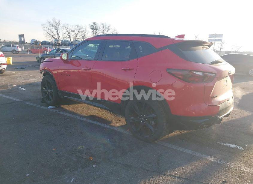 Photo 3 of 2020 Chevrolet Blazer FWD RS (VIN 3GNKBERS4LS676637)