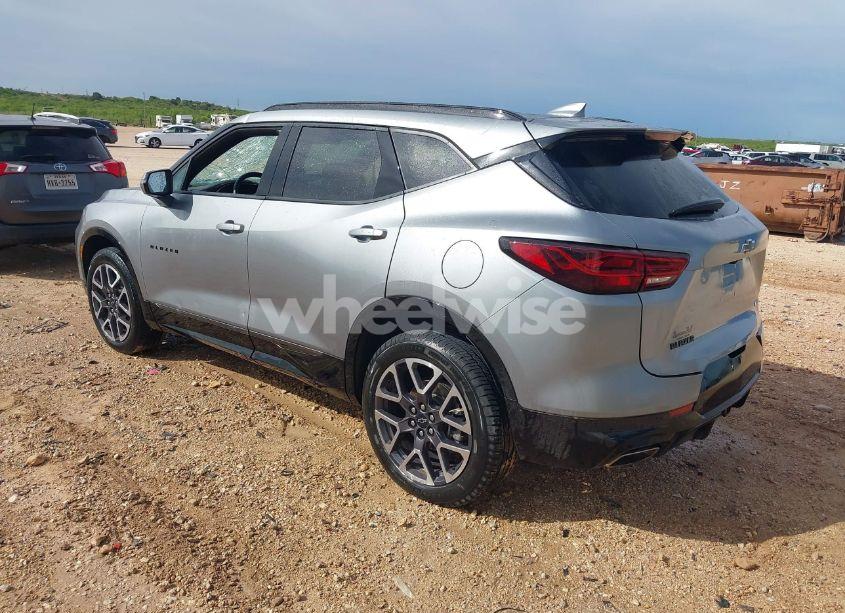 Photo 3 of 2023 Chevrolet Blazer FWD RS (VIN 3GNKBERS4PS179447)