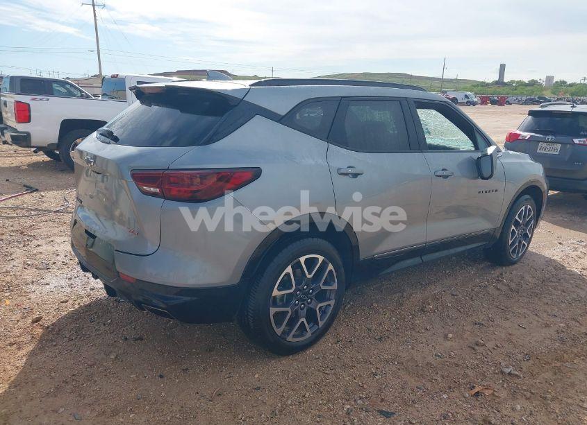 Photo 4 of 2023 Chevrolet Blazer FWD RS (VIN 3GNKBERS4PS179447)