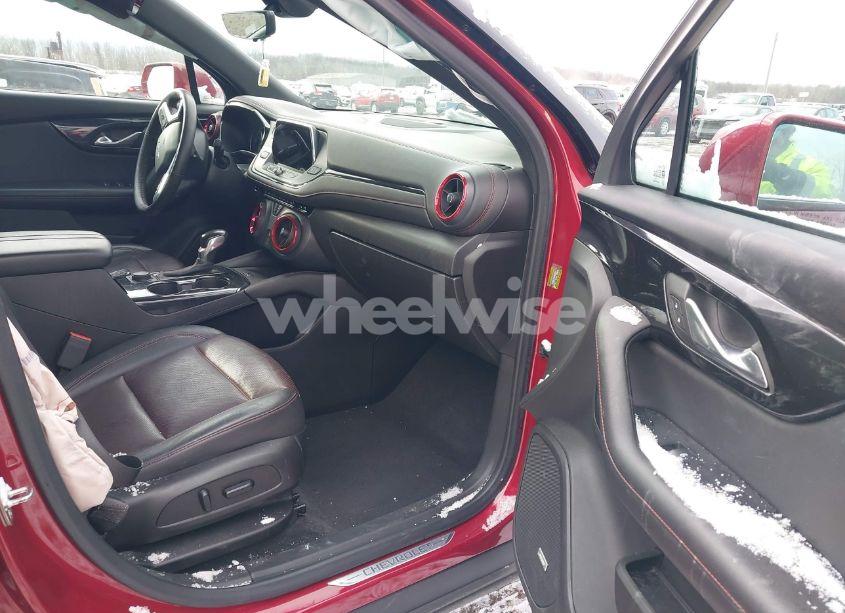 Photo 5 of 2020 Chevrolet Blazer FWD RS (VIN 3GNKBERS5LS631500)