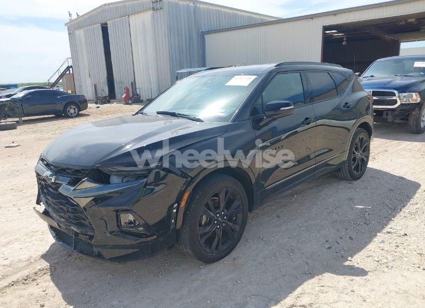 Photo 2 of 2020 Chevrolet Blazer FWD RS (VIN 3GNKBERS5LS674539)