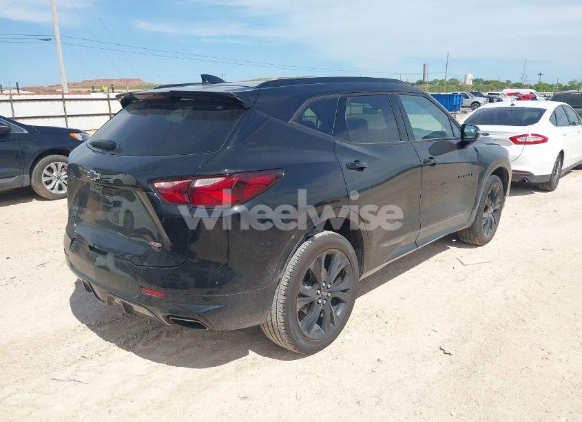 Photo 4 of 2020 Chevrolet Blazer FWD RS (VIN 3GNKBERS5LS674539)