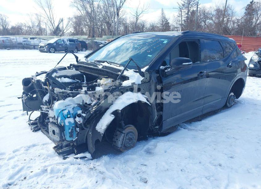 Photo 2 of 2020 Chevrolet Blazer FWD RS (VIN 3GNKBERS5LS708902)