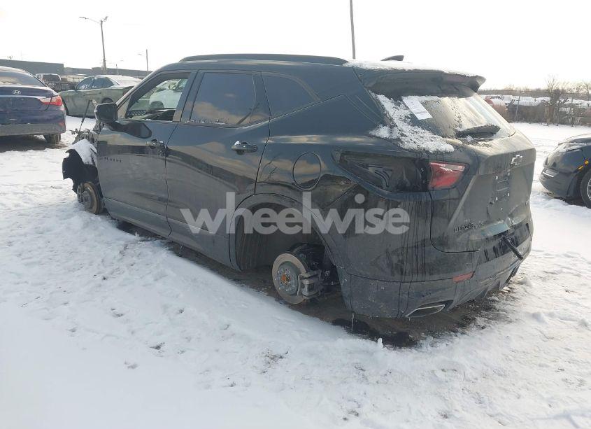 Photo 3 of 2020 Chevrolet Blazer FWD RS (VIN 3GNKBERS5LS708902)
