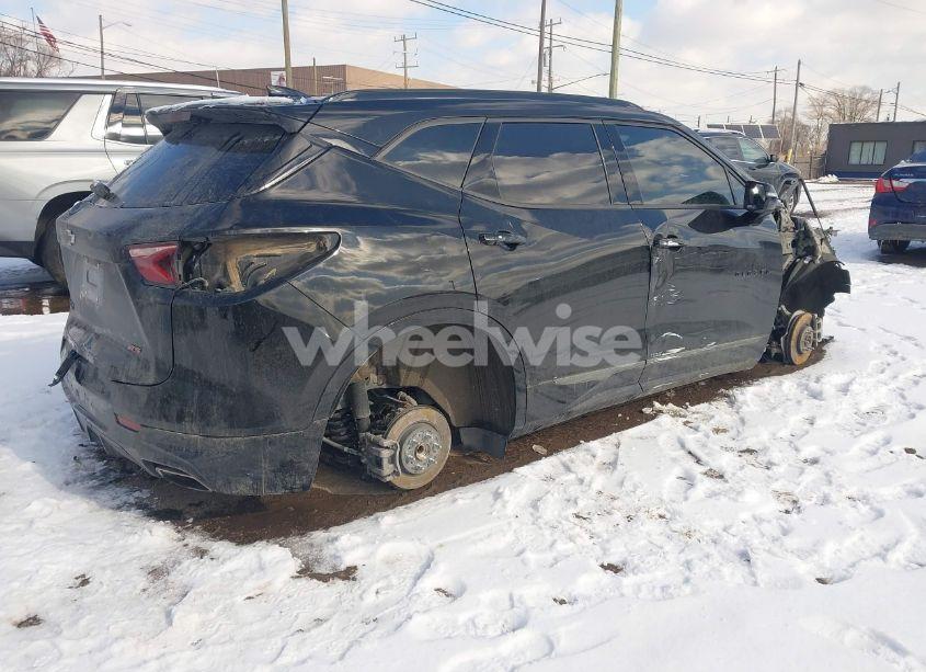 Photo 4 of 2020 Chevrolet Blazer FWD RS (VIN 3GNKBERS5LS708902)
