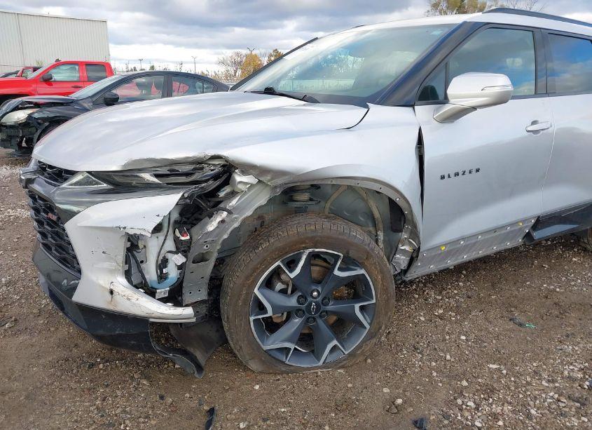 Photo 6 of 2020 Chevrolet Blazer FWD RS (VIN 3GNKBERS6LS727927)