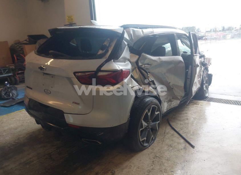 Photo 4 of 2020 Chevrolet Blazer FWD RS (VIN 3GNKBERS7LS549168)