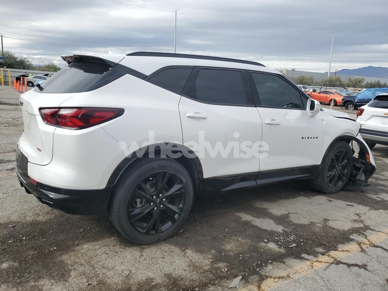 Photo 3 of 2020 CHEVROLET BLAZER RS (VIN 3GNKBERS8LS614903)