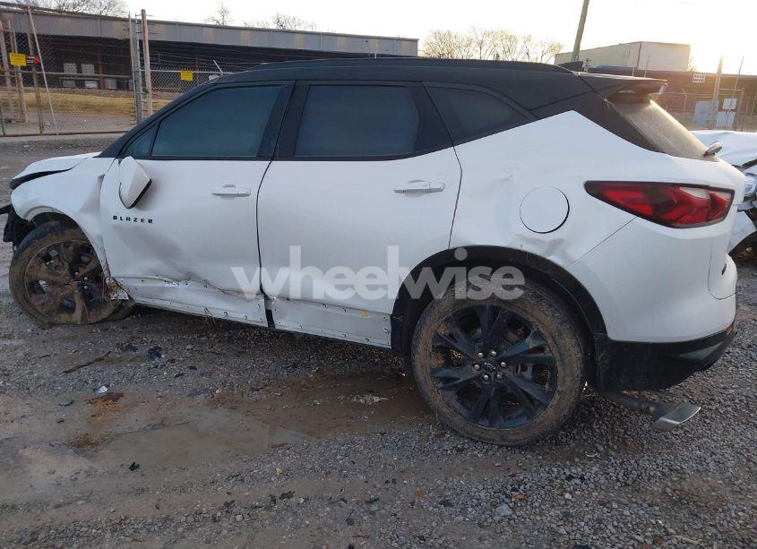Photo 3 of 2022 Chevrolet Blazer FWD RS (VIN 3GNKBERS8NS213273)