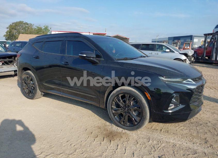 2022 Chevrolet Blazer FWD RS (VIN 3GNKBERSXNS132405) main photo