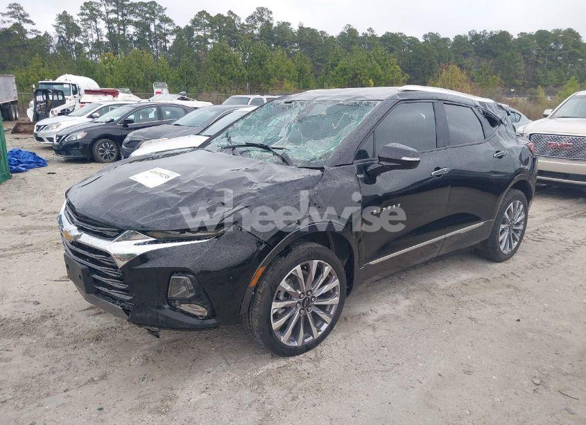 Photo 2 of 2022 Chevrolet Blazer FWD PREMIER (VIN 3GNKBFR49NS172711)