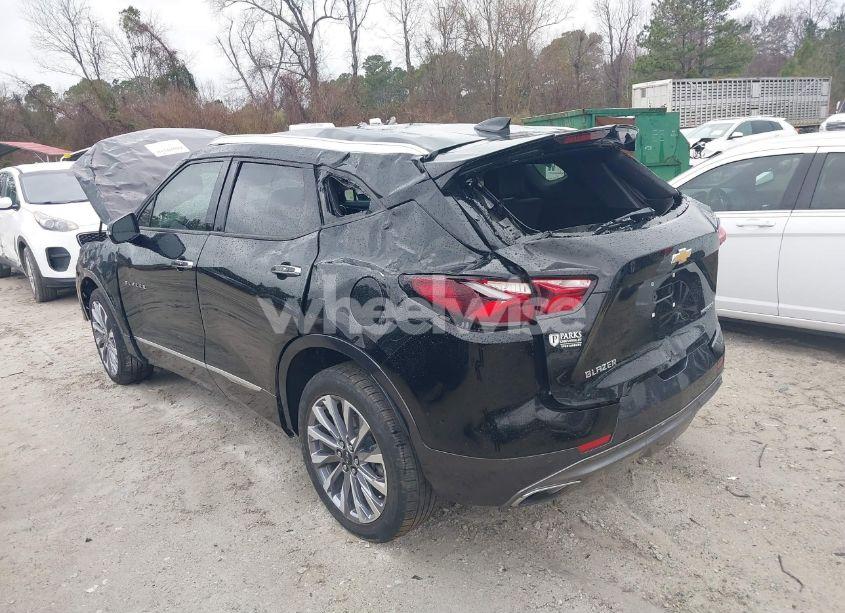 Photo 3 of 2022 Chevrolet Blazer FWD PREMIER (VIN 3GNKBFR49NS172711)