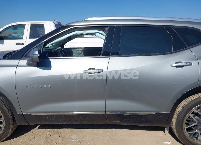 Photo 15 of 2023 Chevrolet Blazer FWD PREMIER (VIN 3GNKBFRS1PS105523)