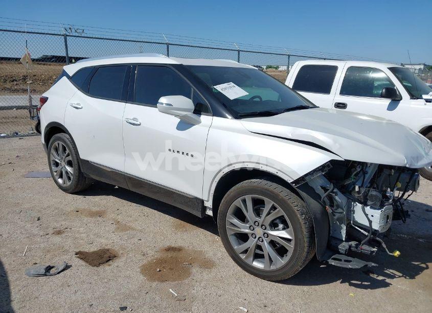 2022 Chevrolet Blazer FWD PREMIER (VIN 3GNKBFRS8NS159382) main photo