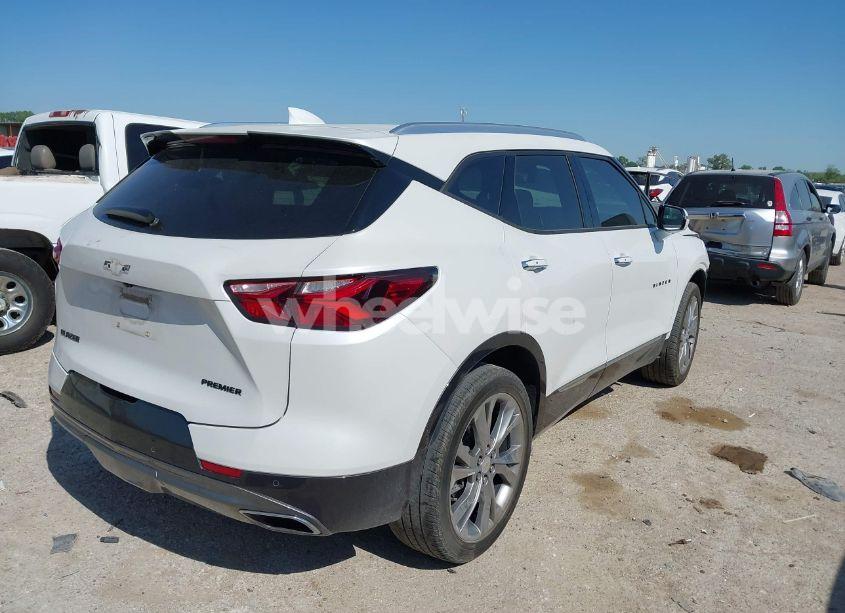 Photo 4 of 2022 Chevrolet Blazer FWD PREMIER (VIN 3GNKBFRS8NS159382)