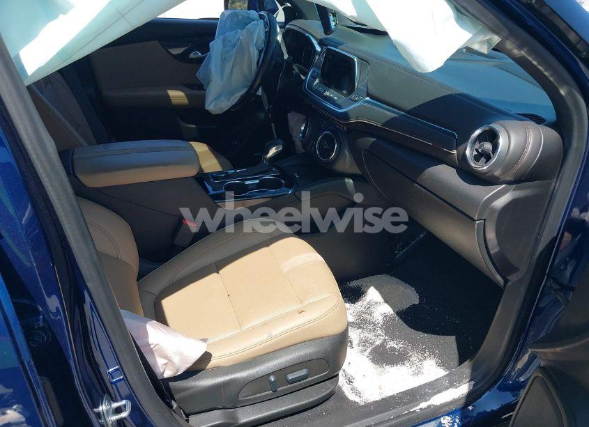 Photo 5 of 2022 Chevrolet Blazer FWD PREMIER (VIN 3GNKBFRS9NS163926)