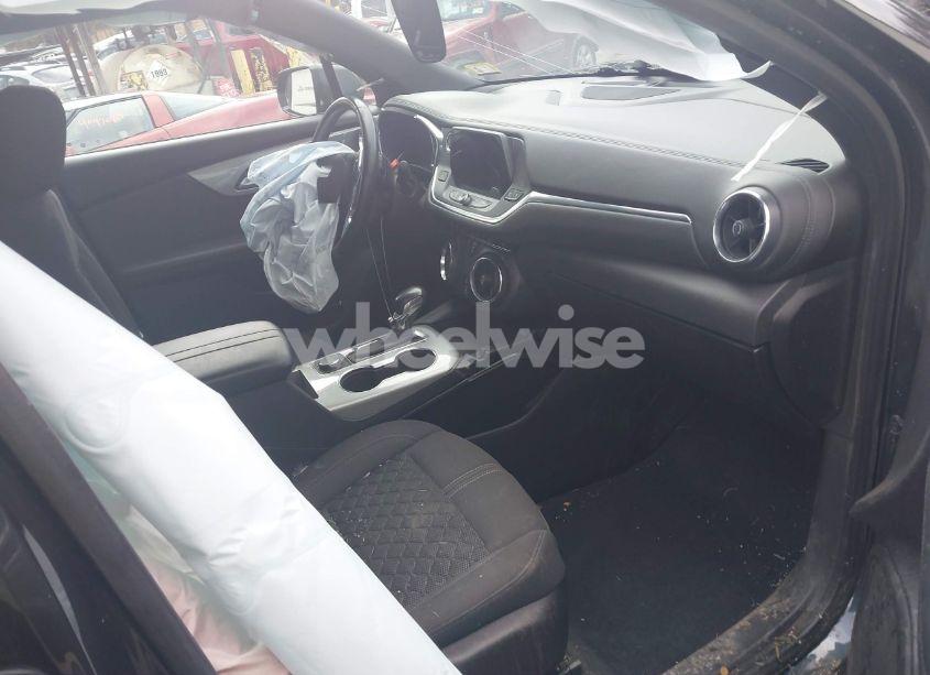 Photo 5 of 2019 Chevrolet Blazer (VIN 3GNKBGRS0KS596701)