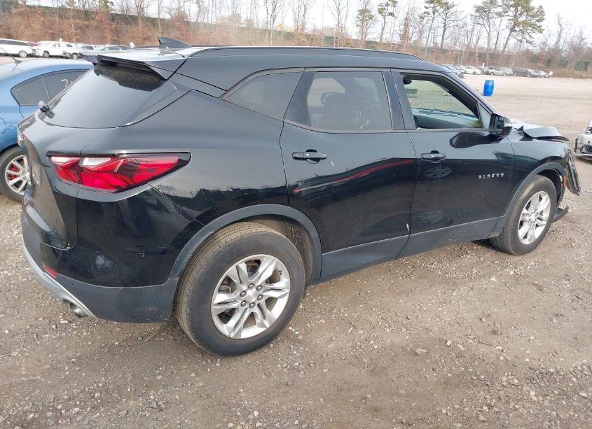 Photo 4 of 2019 Chevrolet Blazer (VIN 3GNKBGRS2KS571539)