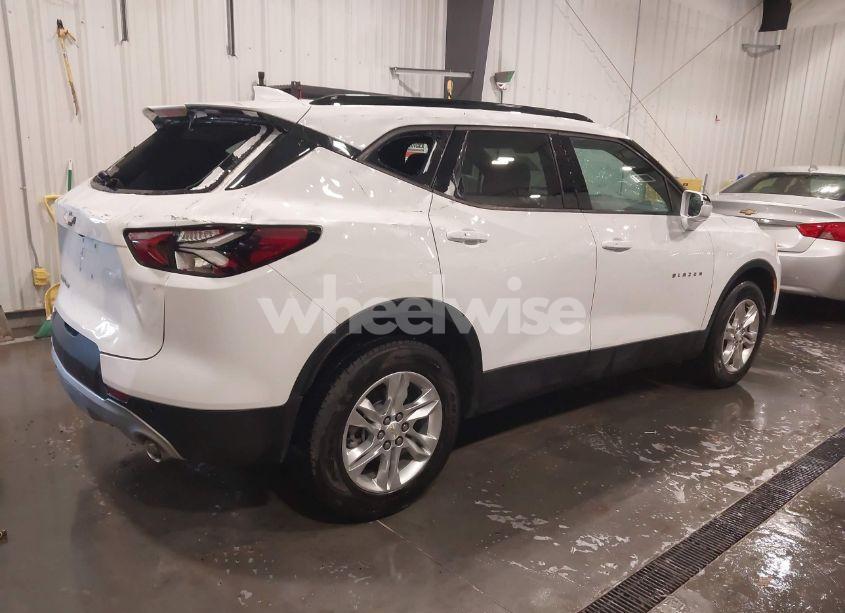 Photo 4 of 2019 Chevrolet Blazer (VIN 3GNKBGRS2KS694189)
