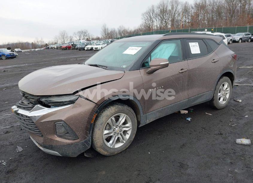 Photo 2 of 2019 Chevrolet Blazer (VIN 3GNKBGRS3KS682164)
