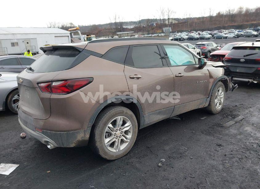 Photo 4 of 2019 Chevrolet Blazer (VIN 3GNKBGRS3KS682164)