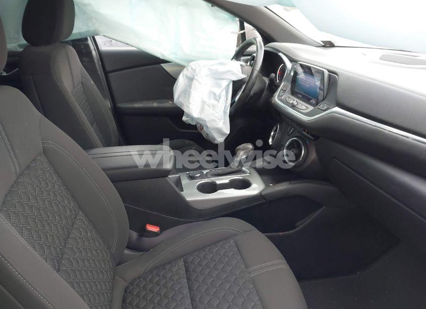 Photo 5 of 2019 Chevrolet Blazer (VIN 3GNKBGRS3KS682164)